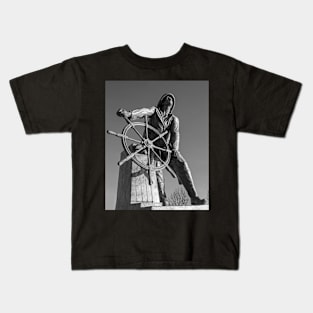 Gloucester Fisherman's Memorial Statue Black and White Kids T-Shirt